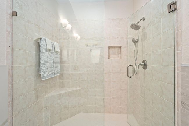 397 Nw Breezy Point Loop, House other with 2 bedrooms, 2 bathrooms and null parking in Port St. Lucie FL | Image 24