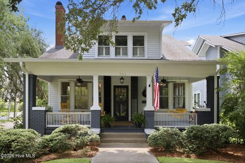 701 W Main St, Washington, NC, 27889-4727 | Card Image