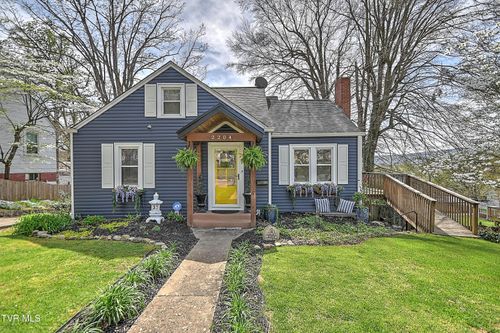 2204 Cypress St, Kingsport, TN, 37664-3644 | Card Image