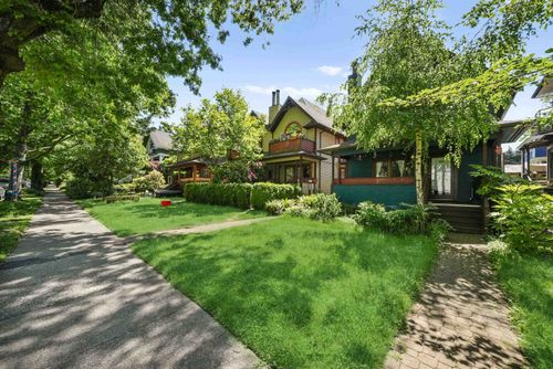 154-168 W 11th Ave, Vancouver, BC, V5Y1S7 | Card Image