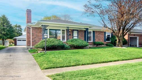 2010 Foxhurst Dr, Louisville, KY, 40216 | Card Image