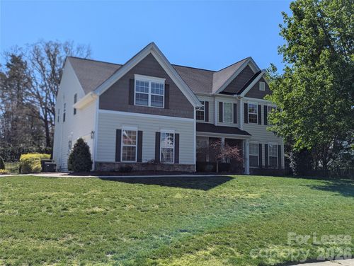 7894 Woodmere Dr, Harrisburg, NC, 28075-6682 | Card Image