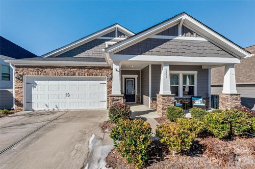 5293 Turtle Creek Dr, Denver, NC, 28037-7887 | Card Image