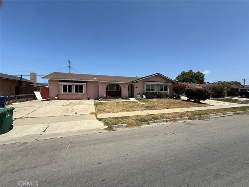 2073 Sandalwood Dr, Santa Maria, CA, 93455-2861 | Card Image