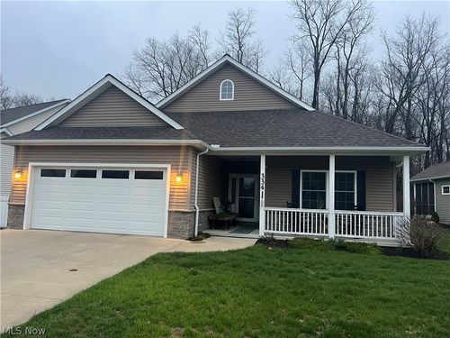 334 Alexis Ln, Canal Fulton, OH, 44614-8177 | Card Image