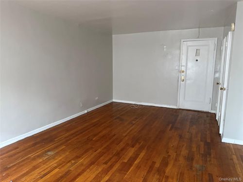 apt-3g-83 116th St, Richmond Hill, NY, 11418-3410 | Card Image