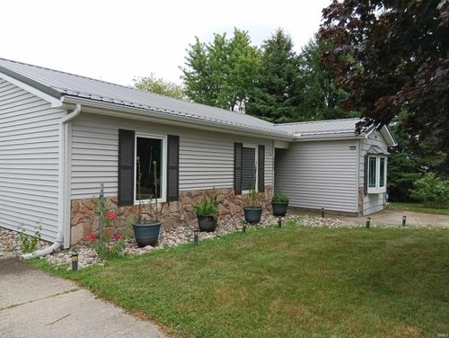 305 Chapel Ln, Ashley, IN, 46705-9631 | Card Image