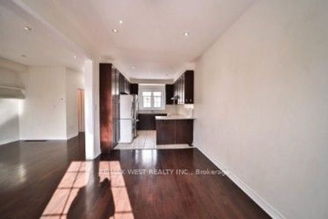 11 - 15 Old Colony Rd, House attached with 4 bedrooms, 4 bathrooms and 1 parking in Richmond Hill ON | Image 7