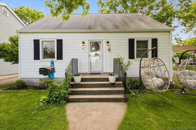 54 Mcmullen Ave, House other with 3 bedrooms, 2 bathrooms and 4 parking in Stamford CT | Image 4