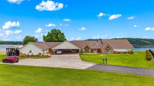 829 Tucker Place Way, Dandridge, TN, 37725-5339 | Card Image