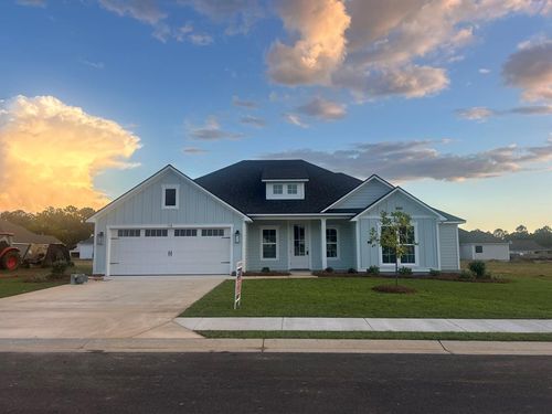 318 Barfield St, Hahira, GA, 31632-1404 | Card Image
