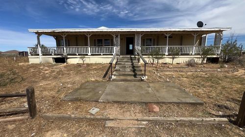 11086 Kelly St, Mojave, CA, 93501-7083 | Card Image