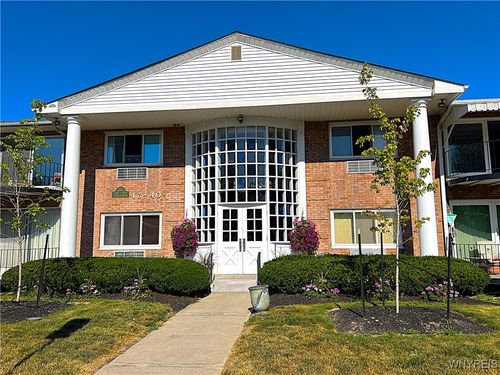 31 Park Lane Ct, Amherst, NY, 14221-5018 | Card Image