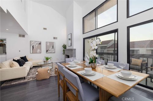 328-8180 Manitoba St, Playa del Rey, CA, 90293-8011 | Card Image