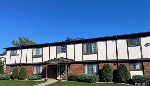 22843 Grove St, Saint Clair Shores, MI, 48080-1856 | Card Image