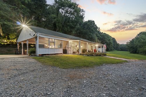 3336 Green Grove Rd, Hartsville, TN, 37074-5055 | Card Image