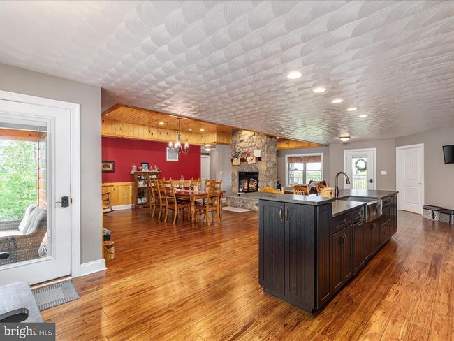 1996 Buck Mountain Rd, House other with 4 bedrooms, 4 bathrooms and null parking in Bentonville VA | Image 9