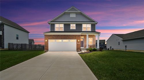 320 Chevington, Tipp City, OH, 45371 | Card Image