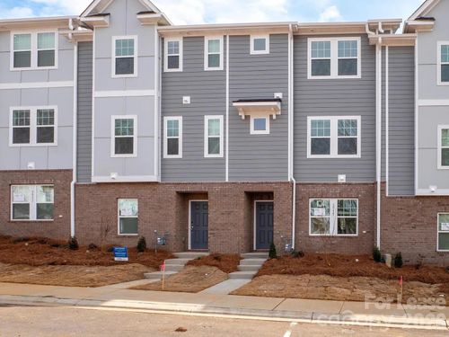 3535 Auburn Curb Rd, Charlotte, NC, 28217-3275 | Card Image