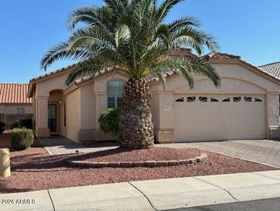 18127 W Sammy Way, House other with 2 bedrooms, 2 bathrooms and null parking in Surprise AZ | Image 2