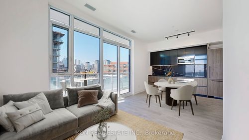 912-425 Front St E, Toronto, ON, M5A0X2 | Card Image