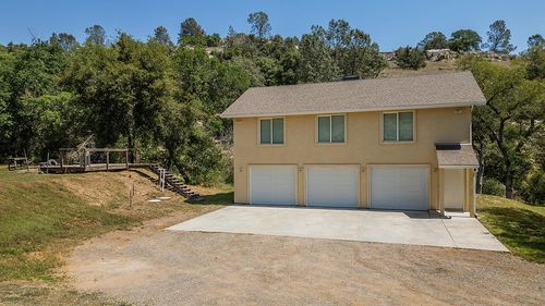 31141 Lynx Ln, Prather, CA, 93651-9639 | Card Image