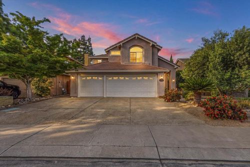 2735 Tejon St, Lodi, CA, 95242-4681 | Card Image