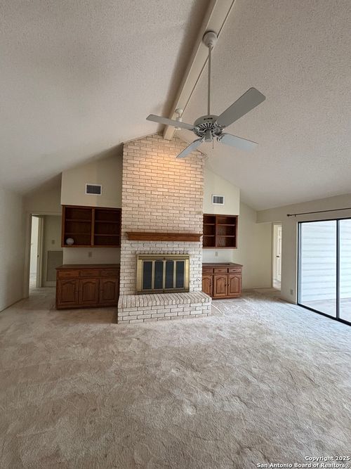 5910 Crescent Fls, Windcrest, TX, 78239-2653 | Card Image