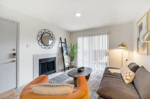 2-11715 S Glen Dr, Houston, TX, 77099-2500 | Card Image
