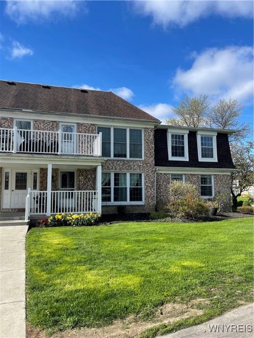 apt-3-95 Carriage Dr, Orchard Park, NY, 14127-1823 | Card Image