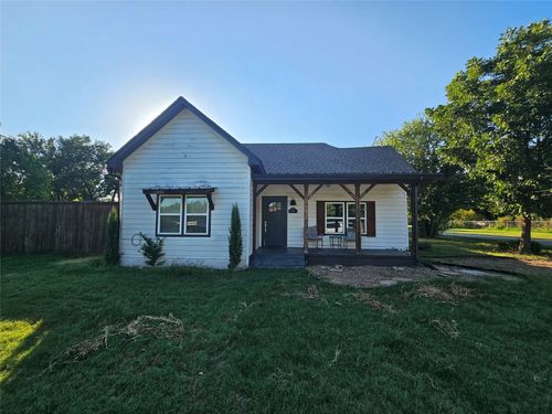 202 S Trappier St, Alvord, TX, 76225-6015 | Card Image