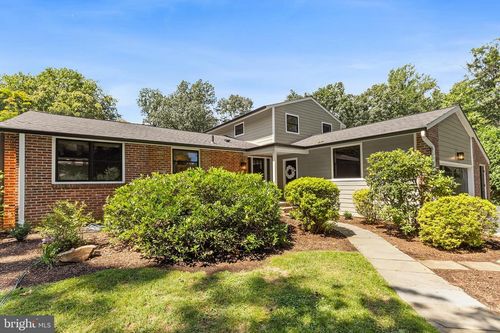 749 Bair Rd, BERWYN, PA, 19312-1415 | Card Image
