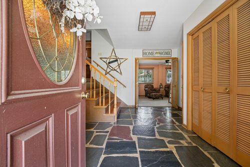 157 Spring Valley Dr, Granville, OH, 43023-1253 | Card Image