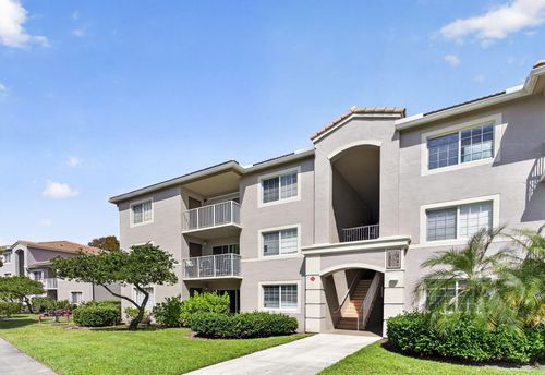 104-5011 Wiles Rd, Coconut Creek, FL, 33073-4203 | Card Image