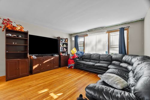 4729 N Kildare Ave, CHICAGO, IL, 60630-4013 | Card Image
