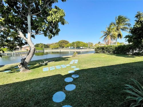 7013-7013 Nw 95th Ter, Tamarac, FL, 33321 | Card Image