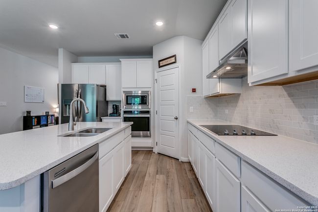 434 Shelton Pass, House other with 4 bedrooms, 3 bathrooms and null parking in Cibolo TX | Image 9