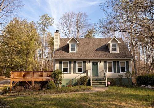 2501 White Fence Way, High Point, NC, 27265-9307 | Card Image