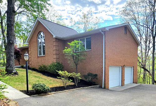 5751 Cox Hopkins Rd, Roanoke, VA, 24014 | Card Image