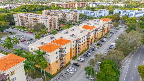 w411-9340 Fontainebleau Blvd, Miami, FL, 33172-6323 | Card Image