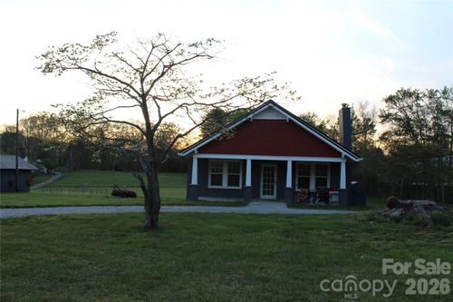 300 Banner Farm Rd, Mills River, NC, 28759-8707 | Card Image