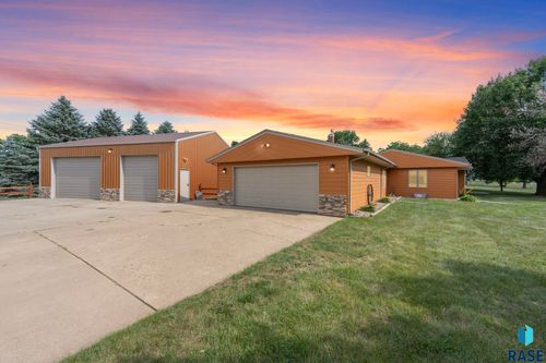8417 W 46th St Street, Sioux Falls, SD, 57106 | Card Image