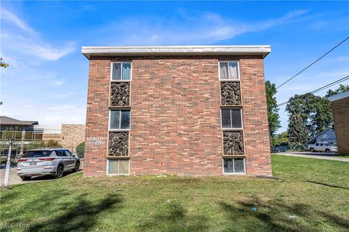 apt-4-18809 Bella Dr, Cleveland, OH, 44119-3055 | Card Image