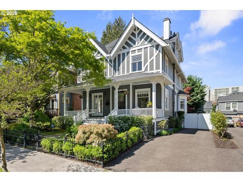 2035 Nw Kearney St, Portland, OR, 97209 | Card Image