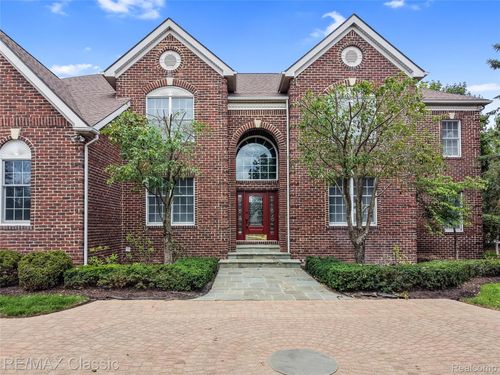 49899 Leyland Cir, Novi, MI, 48374-2145 | Card Image