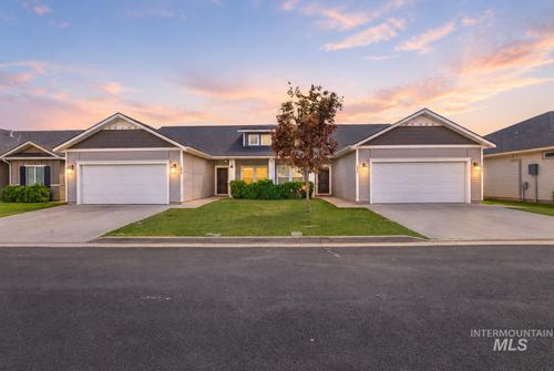 1077/1075 Easy Ave, Twin Falls, ID, 83301-1200 | Card Image