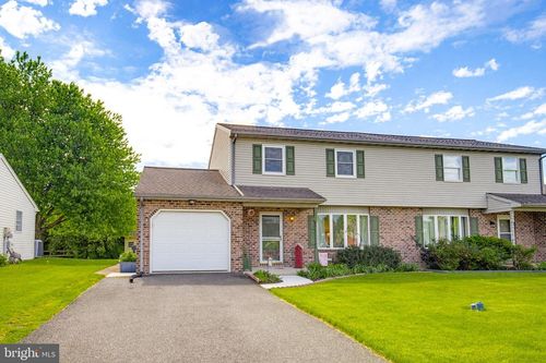 117 S 2nd St, DENVER, PA, 17517-1145 | Card Image