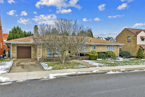 936 Kennedy Dr, Ambridge, PA, 15003-2312 | Card Image