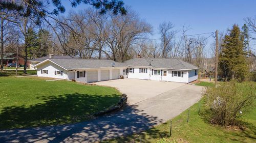 N8706 Landing Road, Berlin, WI, 54923 | Card Image