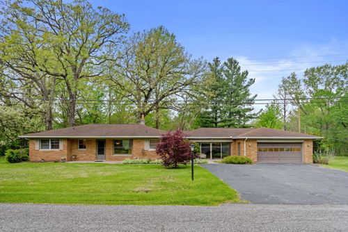 234 Lincoln Hills Dr, Valparaiso, IN, 46385 | Card Image